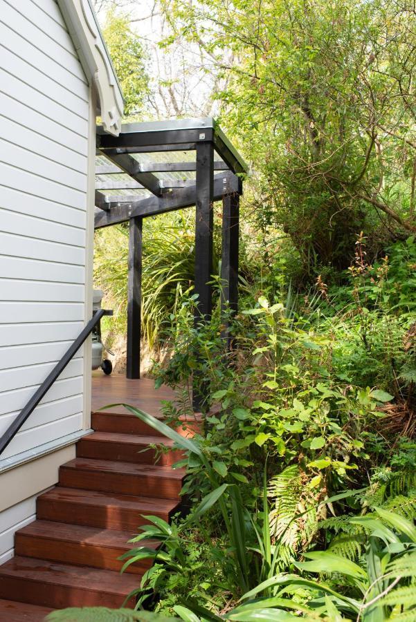Tiny House In The Sky Hotel Dunedin Exterior photo